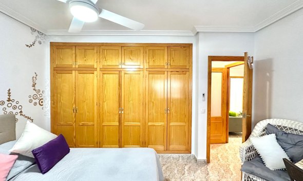 Revente - Apartment -
Torrevieja - Centro