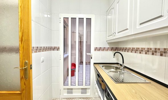 Revente - Apartment -
Torrevieja - Centro