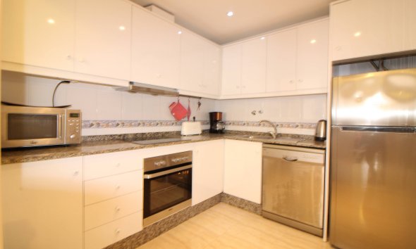 Resale - Apartment -
Torrevieja - Centro