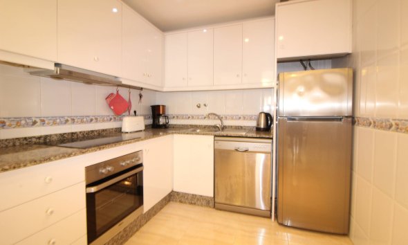 Resale - Apartment -
Torrevieja - Centro
