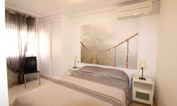 Resale - Apartment -
Torrevieja - Centro