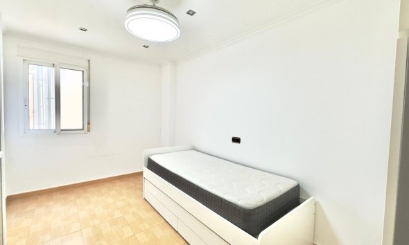 Resale - Apartment -
Torrevieja - Centro