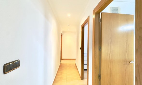 Resale - Apartment -
Torrevieja - Centro