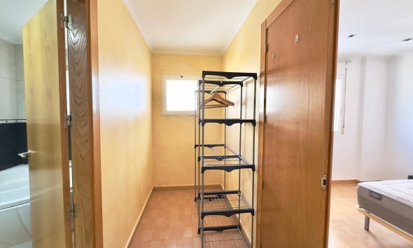 Resale - Apartment -
Torrevieja - Centro