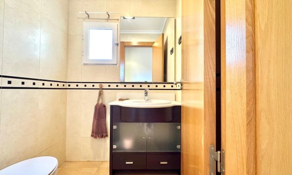 Resale - Apartment -
Torrevieja - Centro