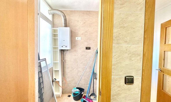 Resale - Apartment -
Torrevieja - Centro