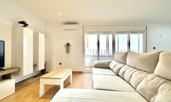 Resale - Apartment -
Torrevieja - Centro