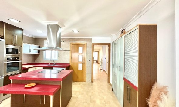 Resale - Apartment -
Torrevieja - Centro