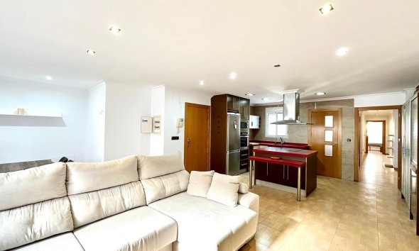 Resale - Apartment -
Torrevieja - Centro