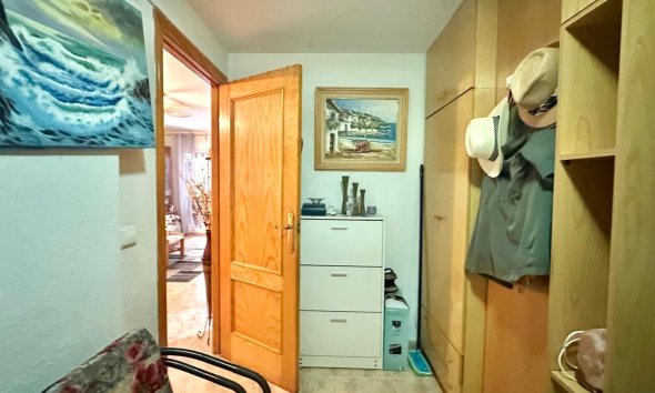 Revente - Apartment -
Torrevieja - Centro