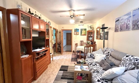 Revente - Apartment -
Torrevieja - Centro