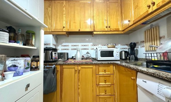 Revente - Apartment -
Torrevieja - Centro