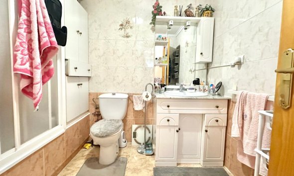 Revente - Apartment -
Torrevieja - Centro