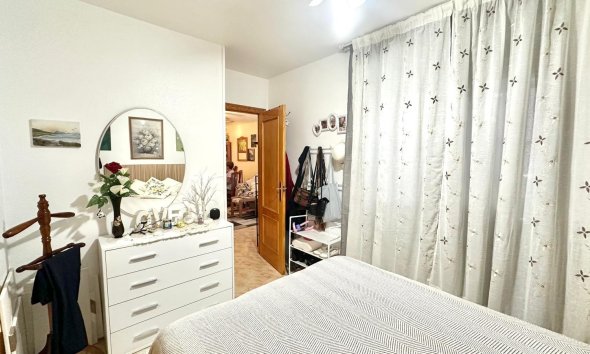 Revente - Apartment -
Torrevieja - Centro