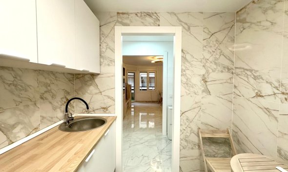 Resale - Apartment -
Torrevieja - Playa del Cura