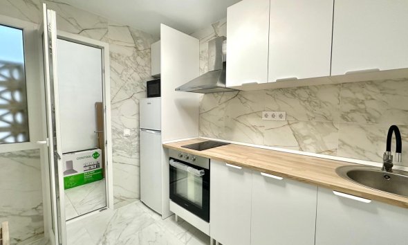 Resale - Apartment -
Torrevieja - Playa del Cura