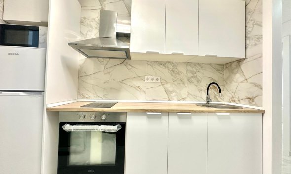 Resale - Apartment -
Torrevieja - Playa del Cura