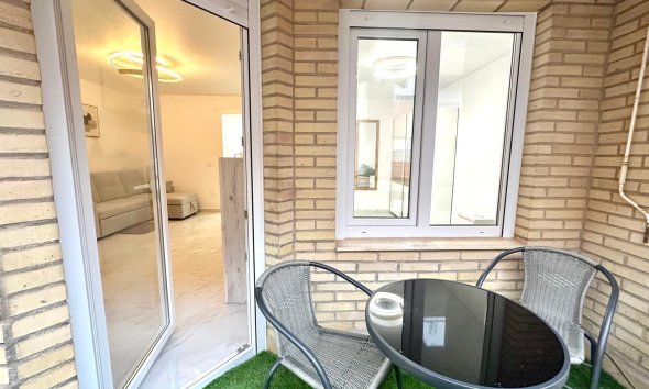 Resale - Apartment -
Torrevieja - Playa del Cura