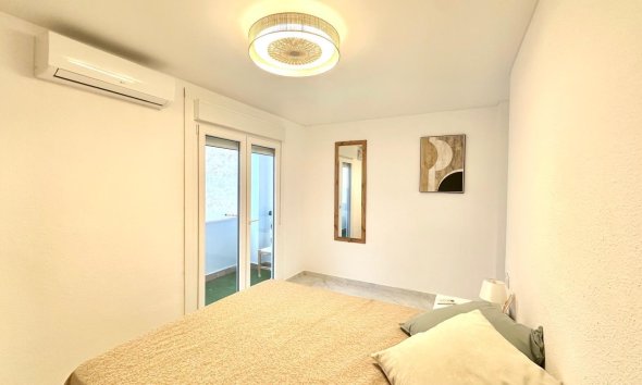 Resale - Apartment -
Torrevieja - Playa del Cura