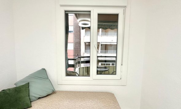 Resale - Apartment -
Torrevieja - Playa del Cura