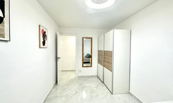 Resale - Apartment -
Torrevieja - Playa del Cura