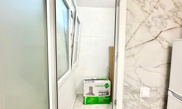 Resale - Apartment -
Torrevieja - Playa del Cura