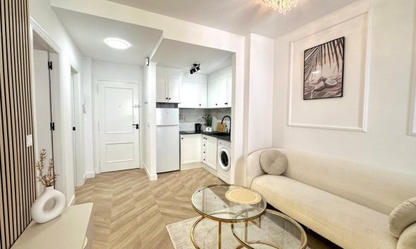 Revente - Apartment -
Torrevieja - Centro