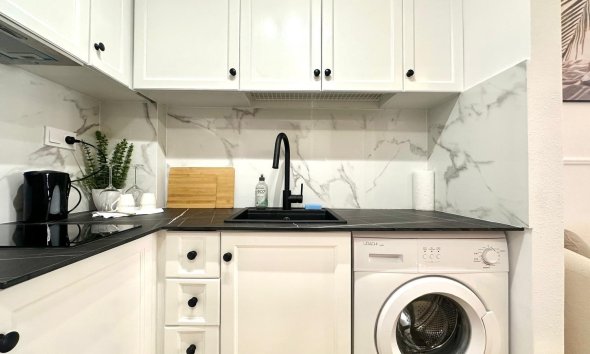 Revente - Apartment -
Torrevieja - Centro