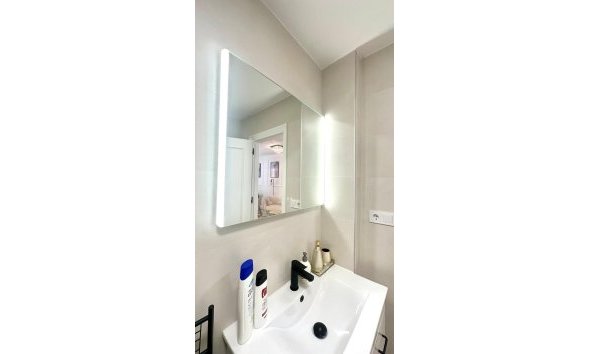 Revente - Apartment -
Torrevieja - Centro