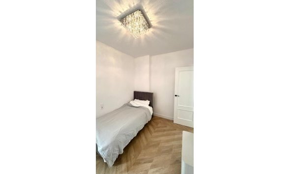 Revente - Apartment -
Torrevieja - Centro