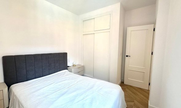 Revente - Apartment -
Torrevieja - Centro