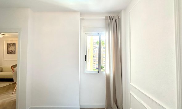 Revente - Apartment -
Torrevieja - Centro