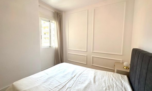 Revente - Apartment -
Torrevieja - Centro