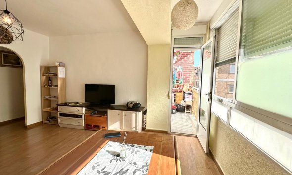 Resale - Apartment -
Torrevieja - Estacion De Autobuses