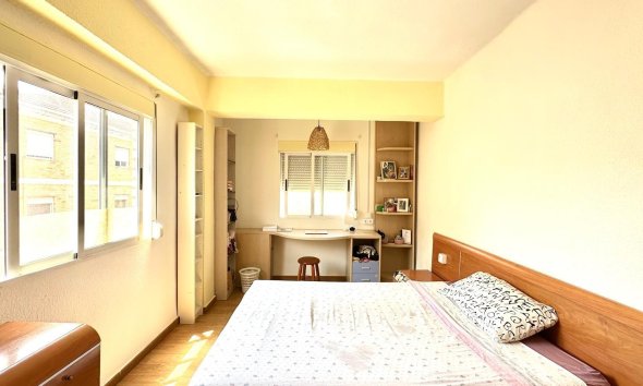 Resale - Apartment -
Torrevieja - Estacion De Autobuses