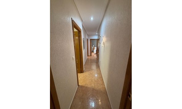 Resale - Apartment -
Torrevieja
