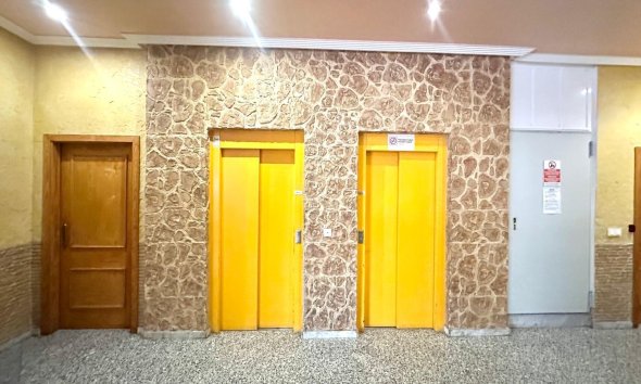 Revente - Apartment -
Torrevieja - Estacion De Autobuses