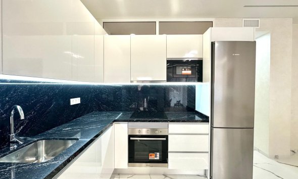 Resale - Apartment -
Torrevieja - Playa del Cura