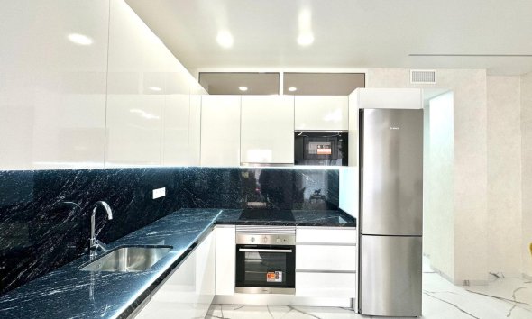 Resale - Apartment -
Torrevieja - Playa del Cura