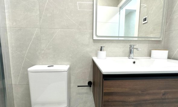 Resale - Apartment -
Torrevieja - Playa del Cura