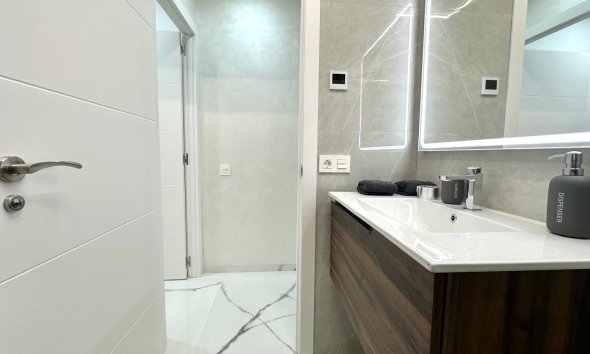 Resale - Apartment -
Torrevieja - Playa del Cura