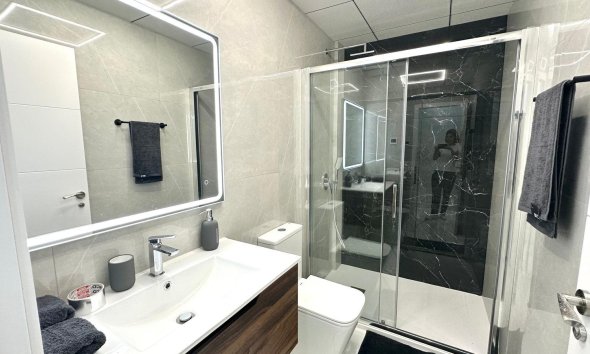 Resale - Apartment -
Torrevieja - Playa del Cura