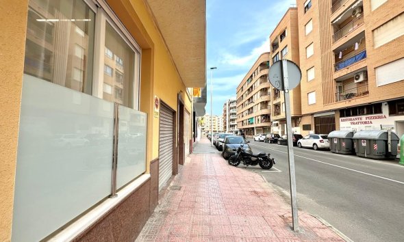 Resale - Apartment -
Torrevieja - Playa del Cura