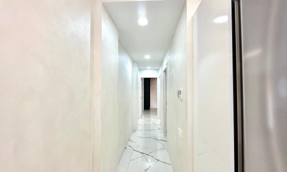 Resale - Apartment -
Torrevieja - Playa del Cura