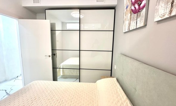 Resale - Apartment -
Torrevieja - Playa del Cura