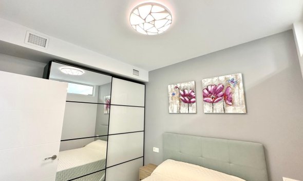 Resale - Apartment -
Torrevieja - Playa del Cura