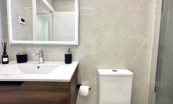 Resale - Apartment -
Torrevieja - Playa del Cura