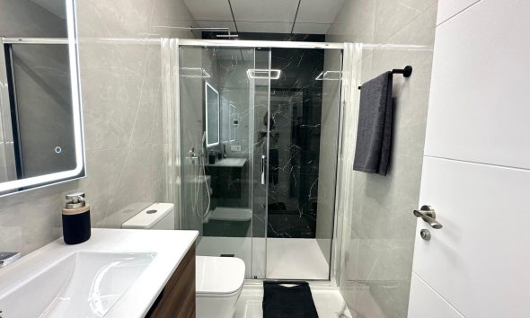 Resale - Apartment -
Torrevieja - Playa del Cura