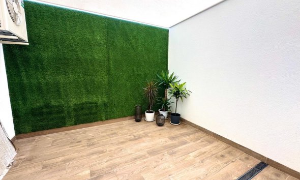 Resale - Apartment -
Torrevieja - Playa del Cura