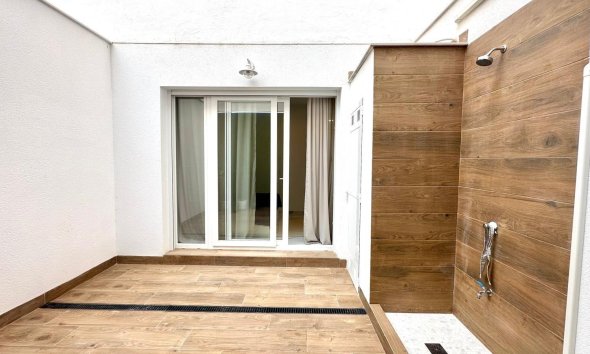 Resale - Apartment -
Torrevieja - Playa del Cura